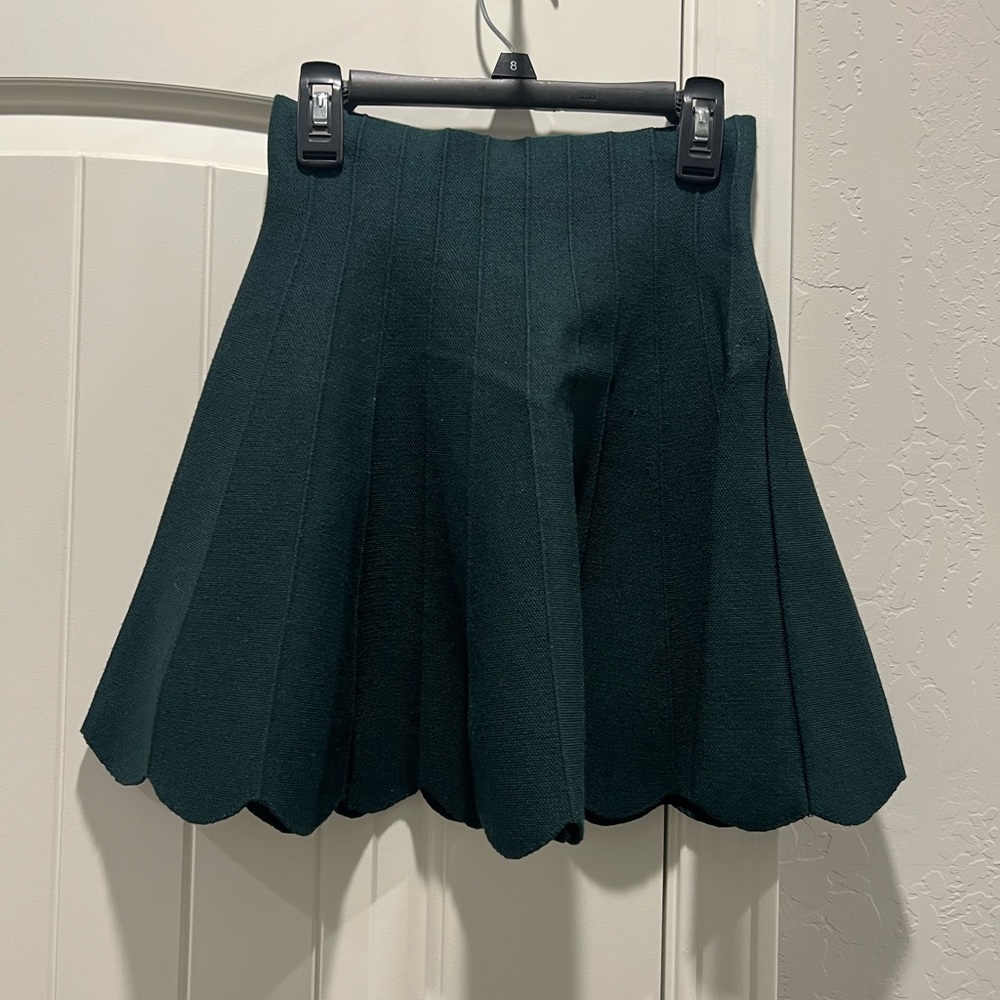 Dark green knit skirt